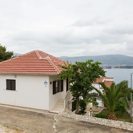 Διαμέρισμα Bridic Τρογκίρ